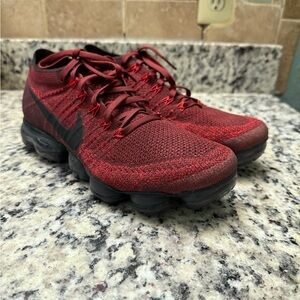 Nike Air Vapormax Flyknit 2017 Dark Victory Red 849558-601 Size 9